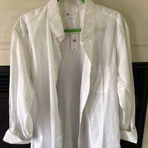 GAP untucked shirt size XL New with tags 20$